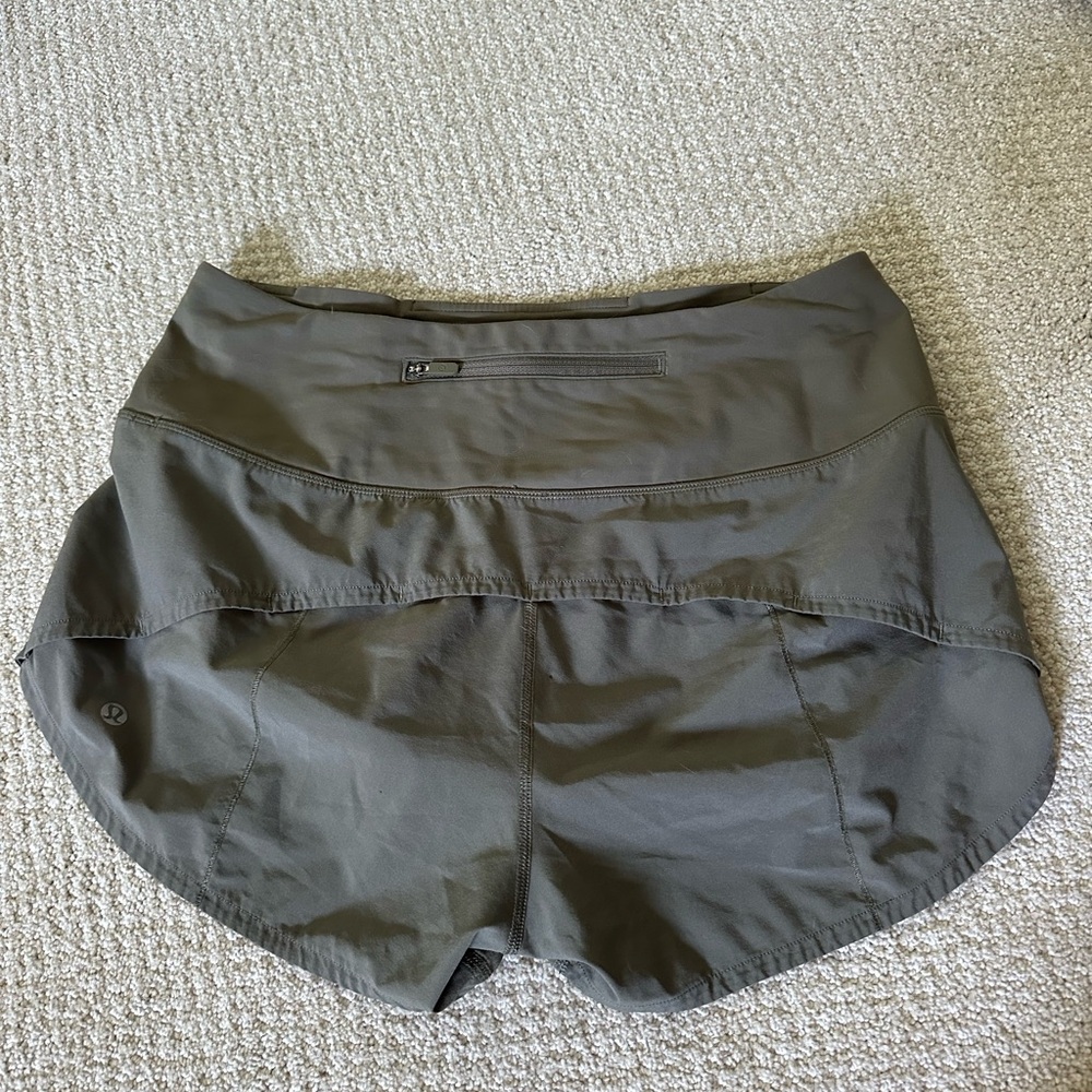 Lululemon - Speed Up High-Rise Shorts 2.5”
